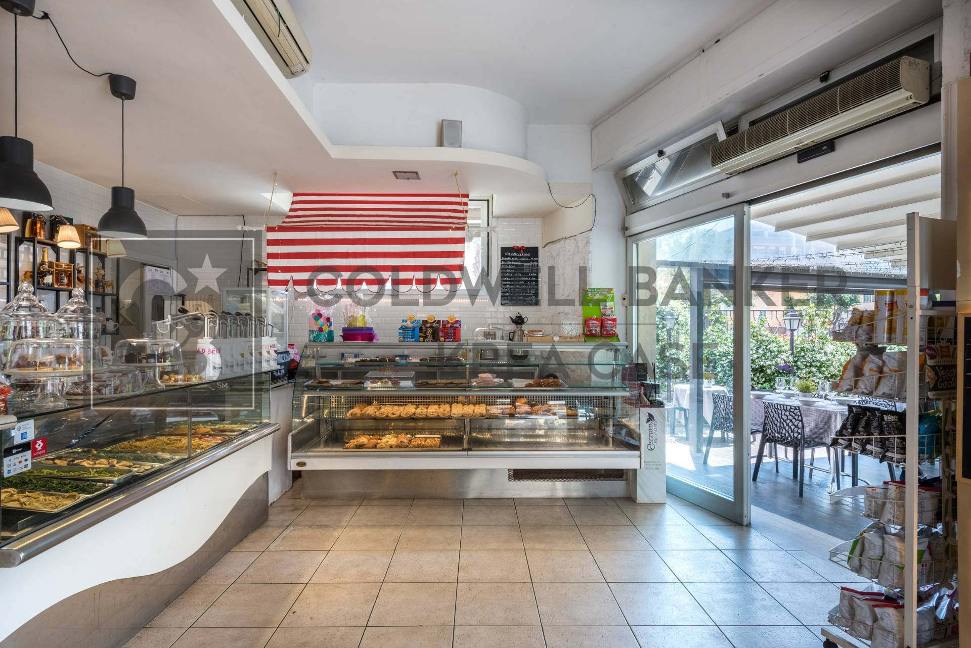 Bar / Caffetteria in vendita a Ciampino, Centro