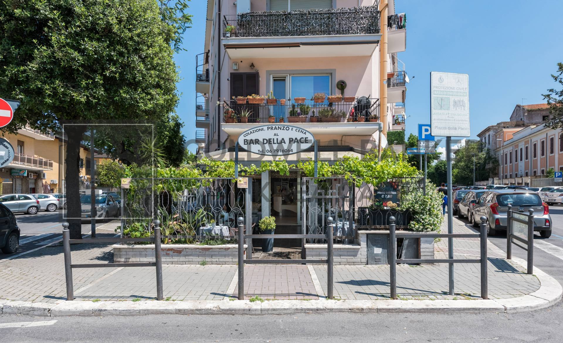 Bar / Caffetteria in vendita a Ciampino, Centro