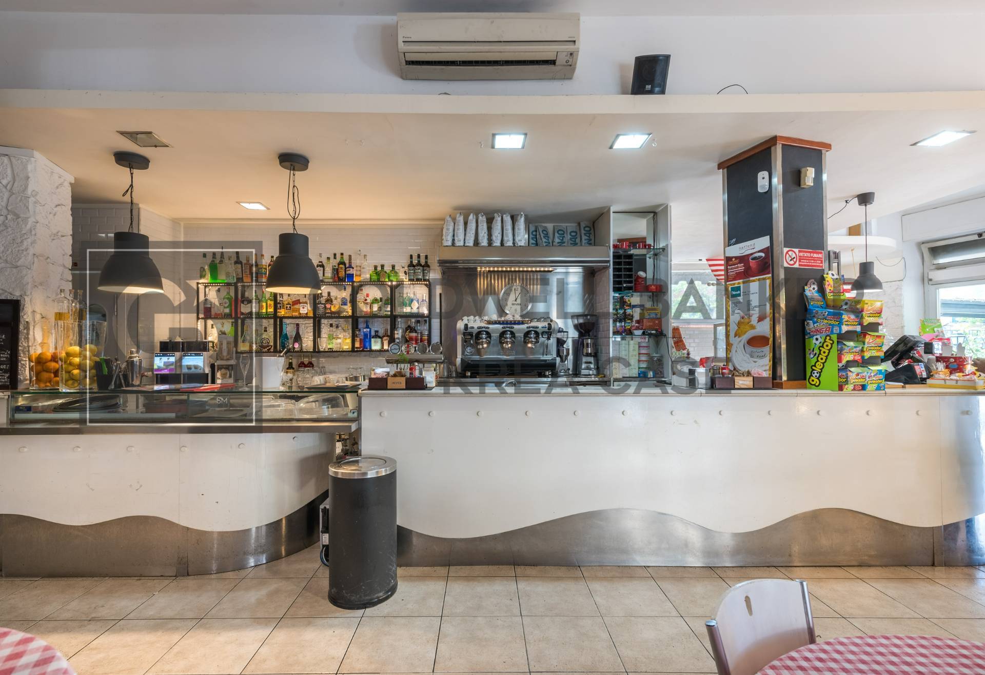 Bar / Caffetteria in vendita a Ciampino, Centro