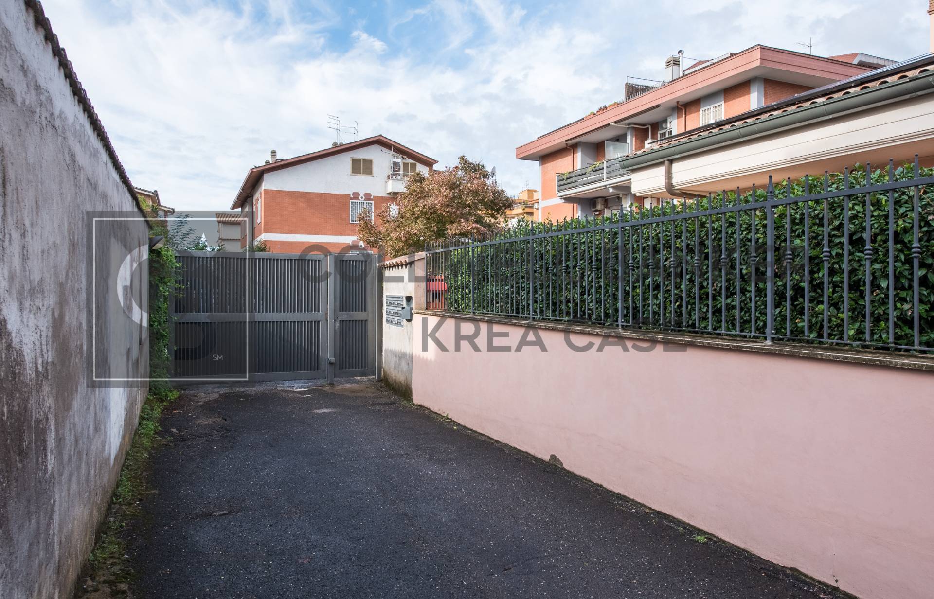 Box o garage in vendita a Ciampino, Via di Morena