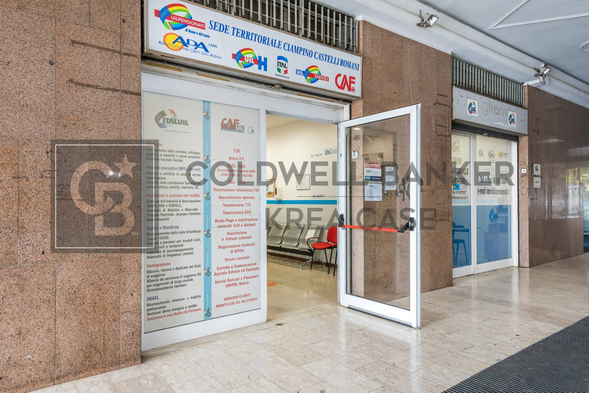 Locale commerciale in vendita a Ciampino, Centro