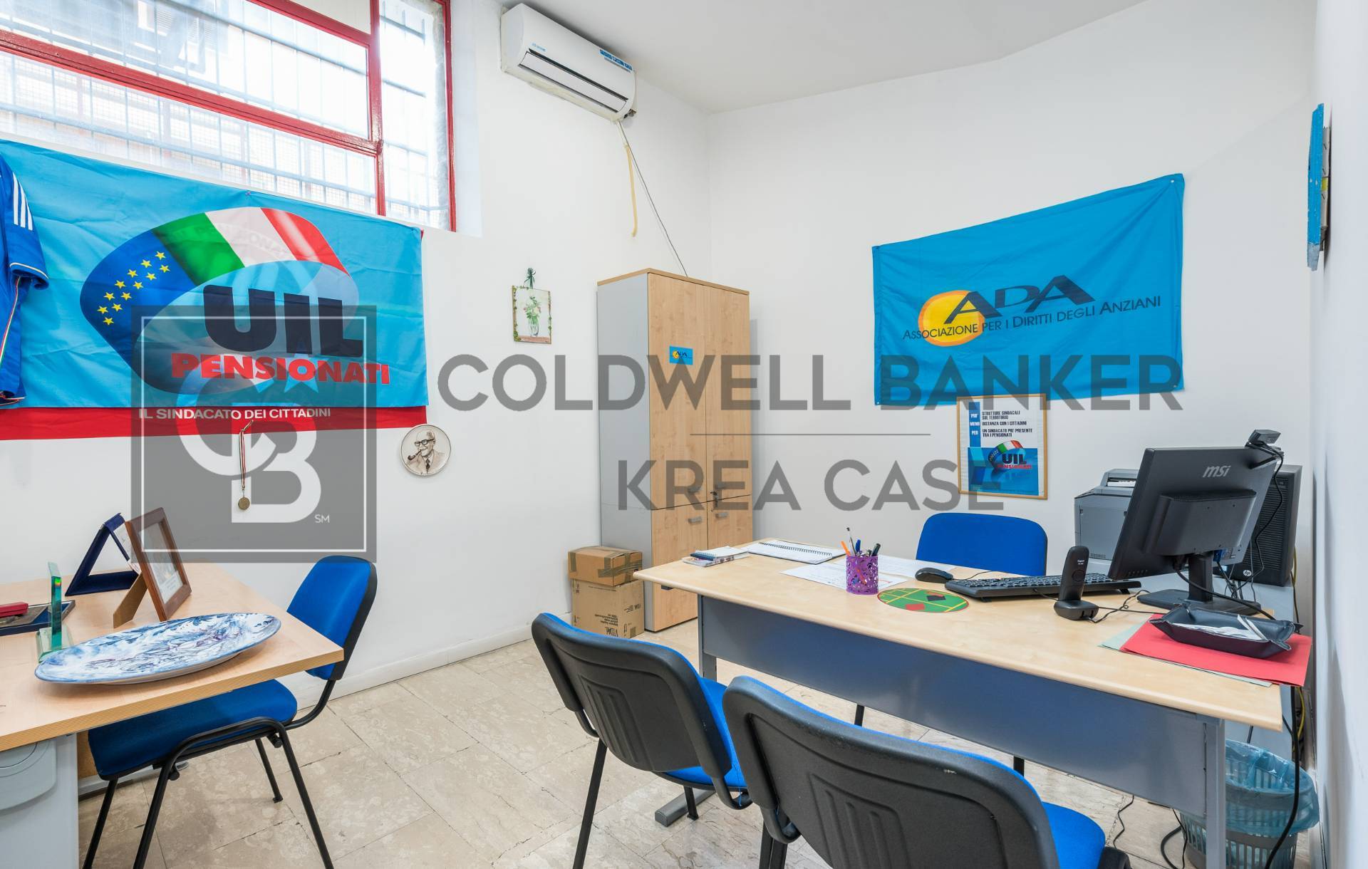 Locale commerciale in vendita a Ciampino, Centro