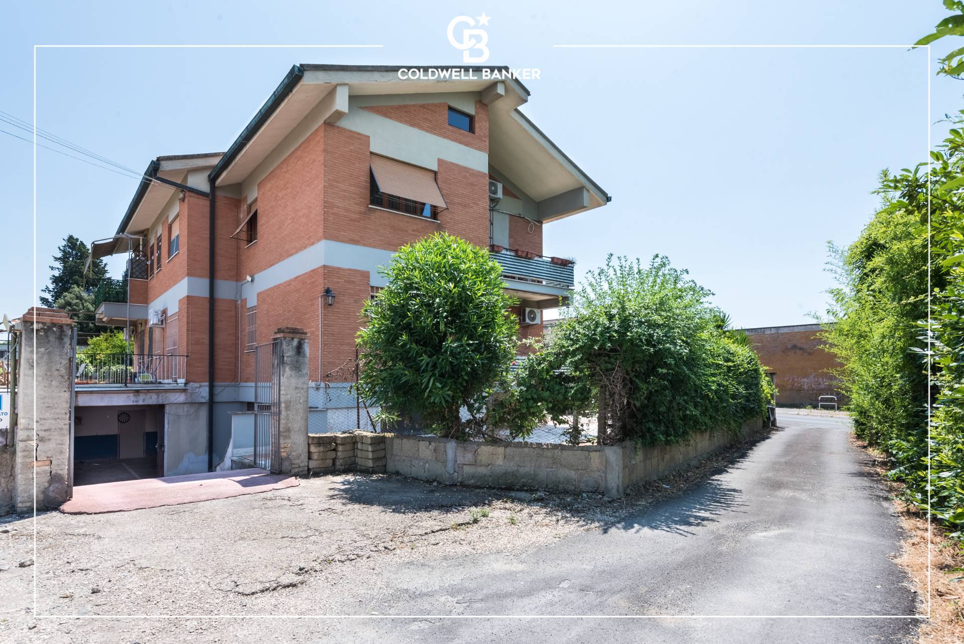 Magazzino in affitto a Ciampino, Via dei Laghi