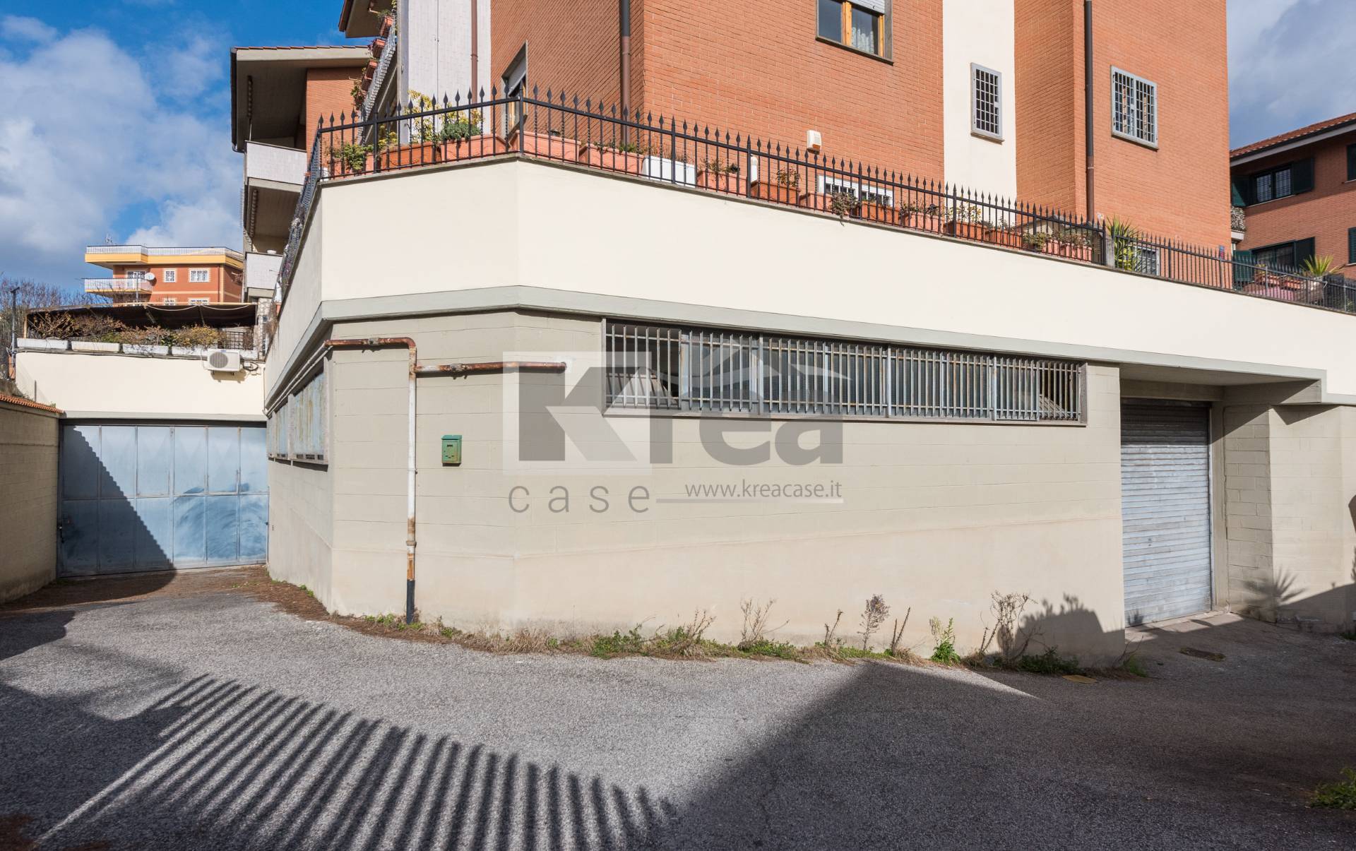 Rimessa in vendita a Roma, Casilina