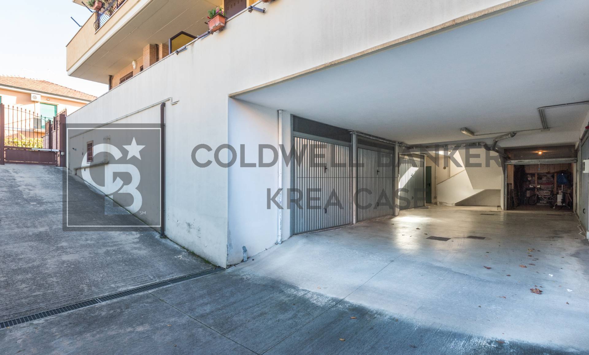 Garage / Box in vendita a Ciampino, Mura dei Francesi