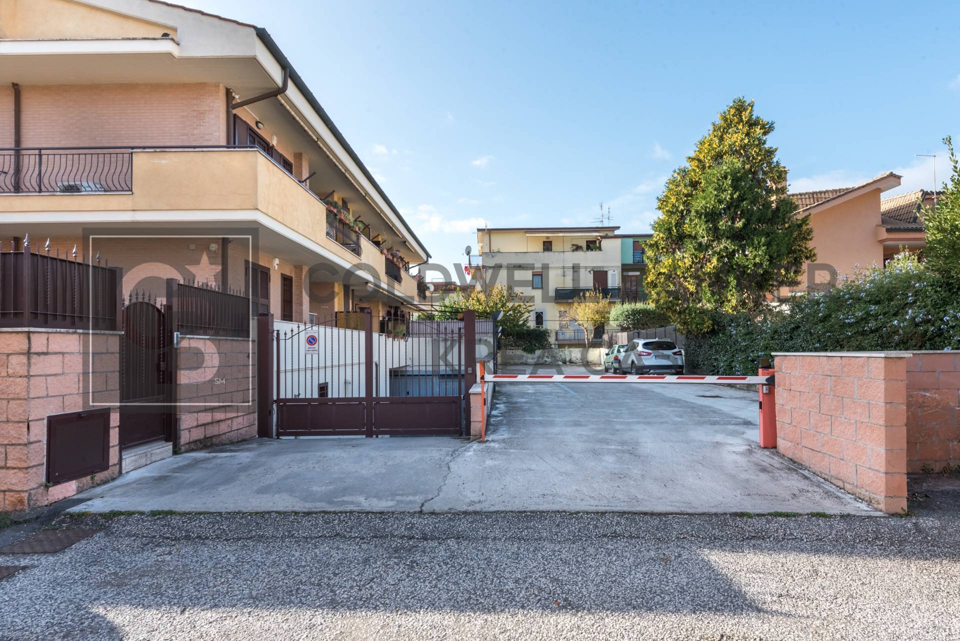 Garage / Box in vendita a Ciampino, Mura dei Francesi