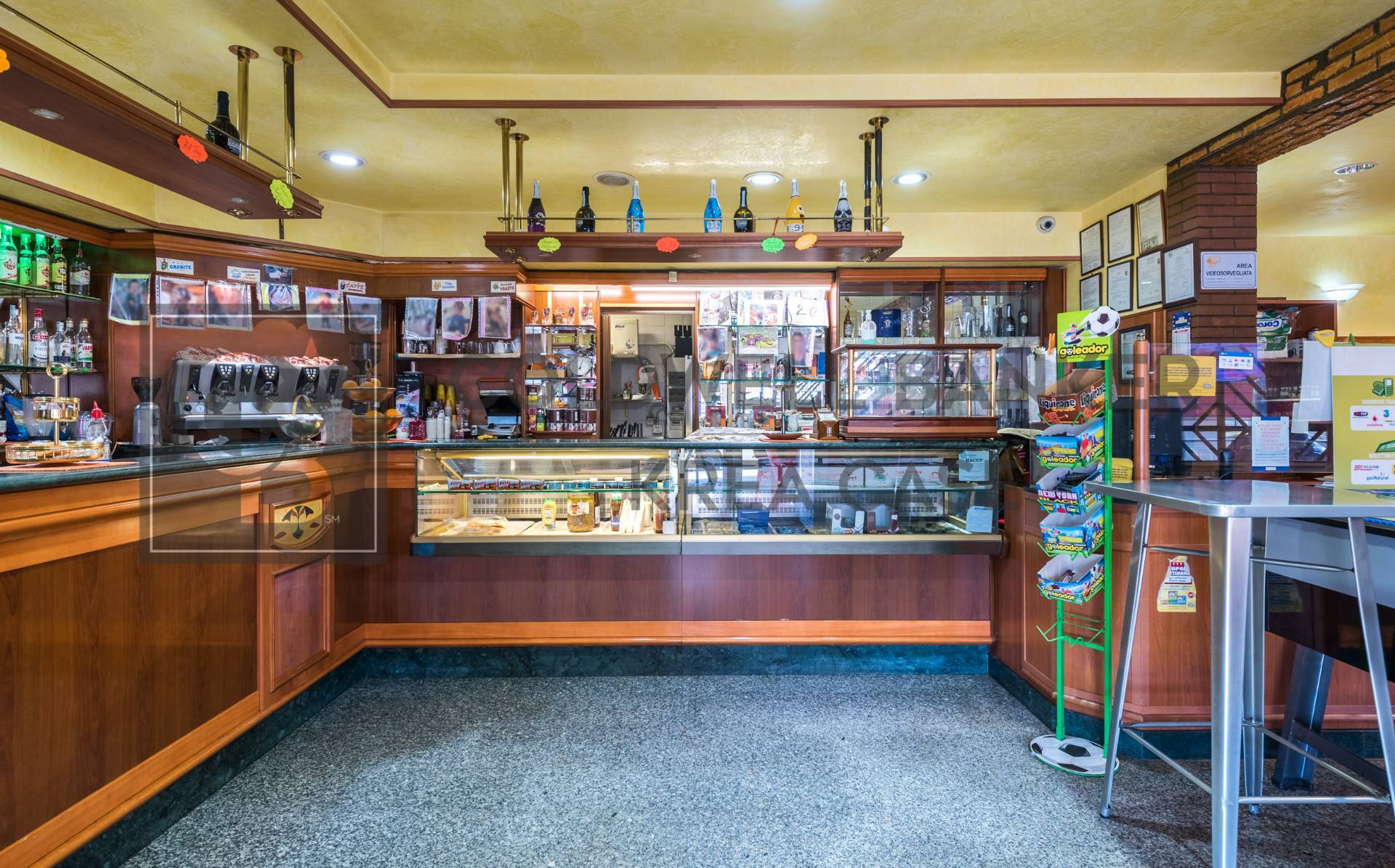 Locale commerciale in vendita a Ciampino, Mura dei Francesi