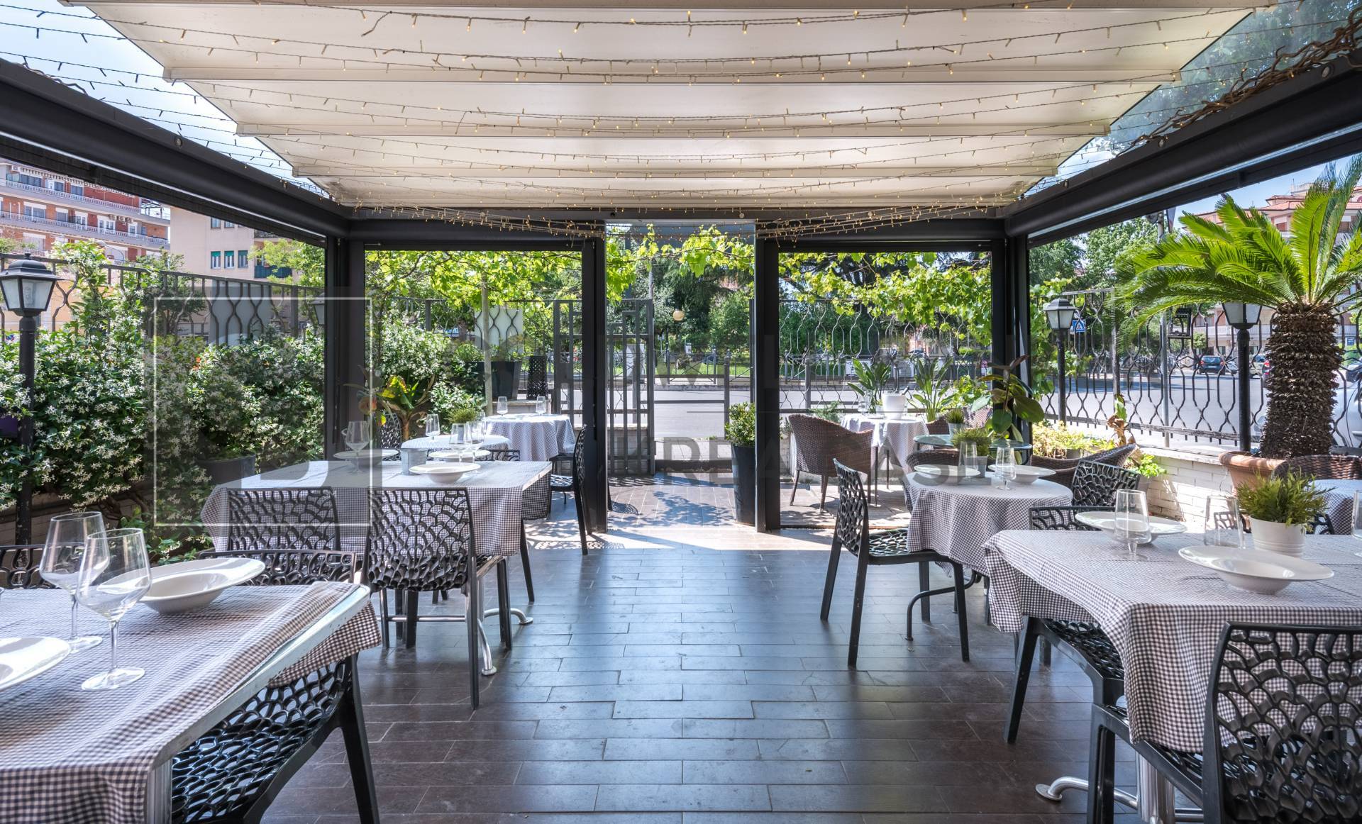 Bar / Caffetteria in vendita a Ciampino, Centro