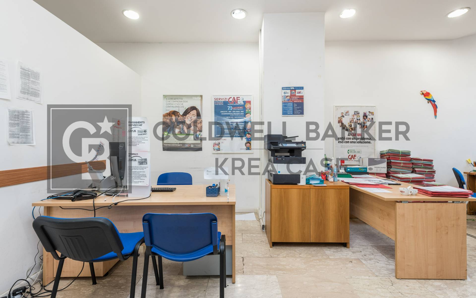 Locale commerciale in vendita a Ciampino, Centro