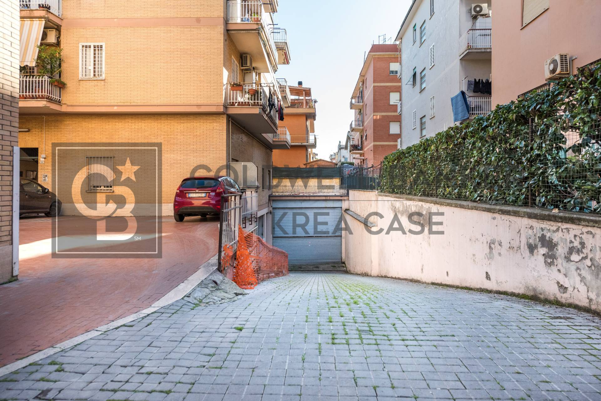 Garage / Box in affitto a Ciampino, Via di Morena