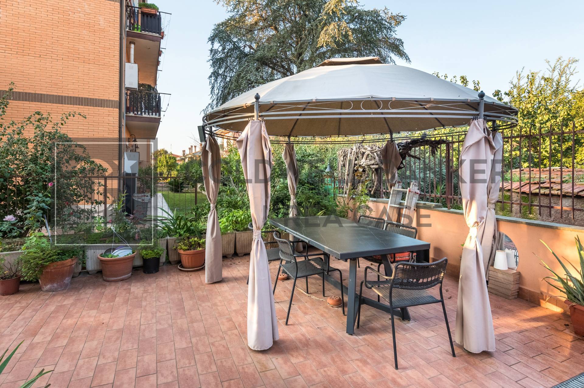 Appartamento indipendente in vendita a Ciampino, Mura dei Francesi