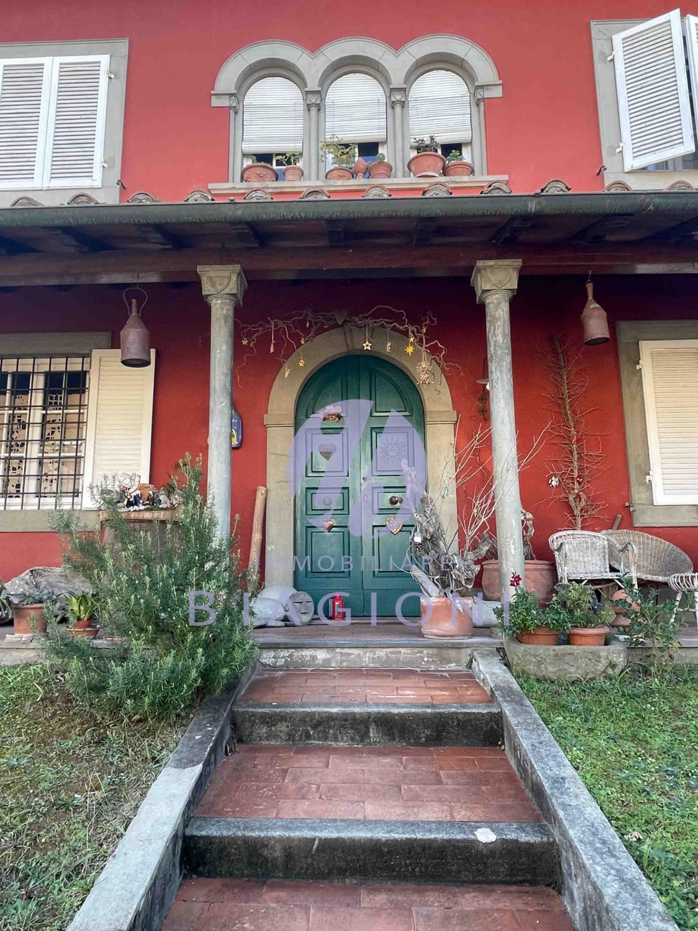 Villa con giardino, Camaiore lido di