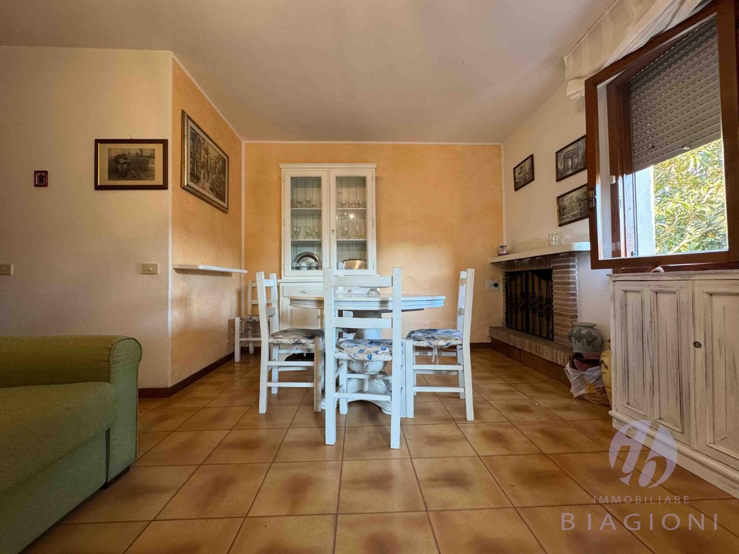 Casa indipendente con giardino a Pietrasanta