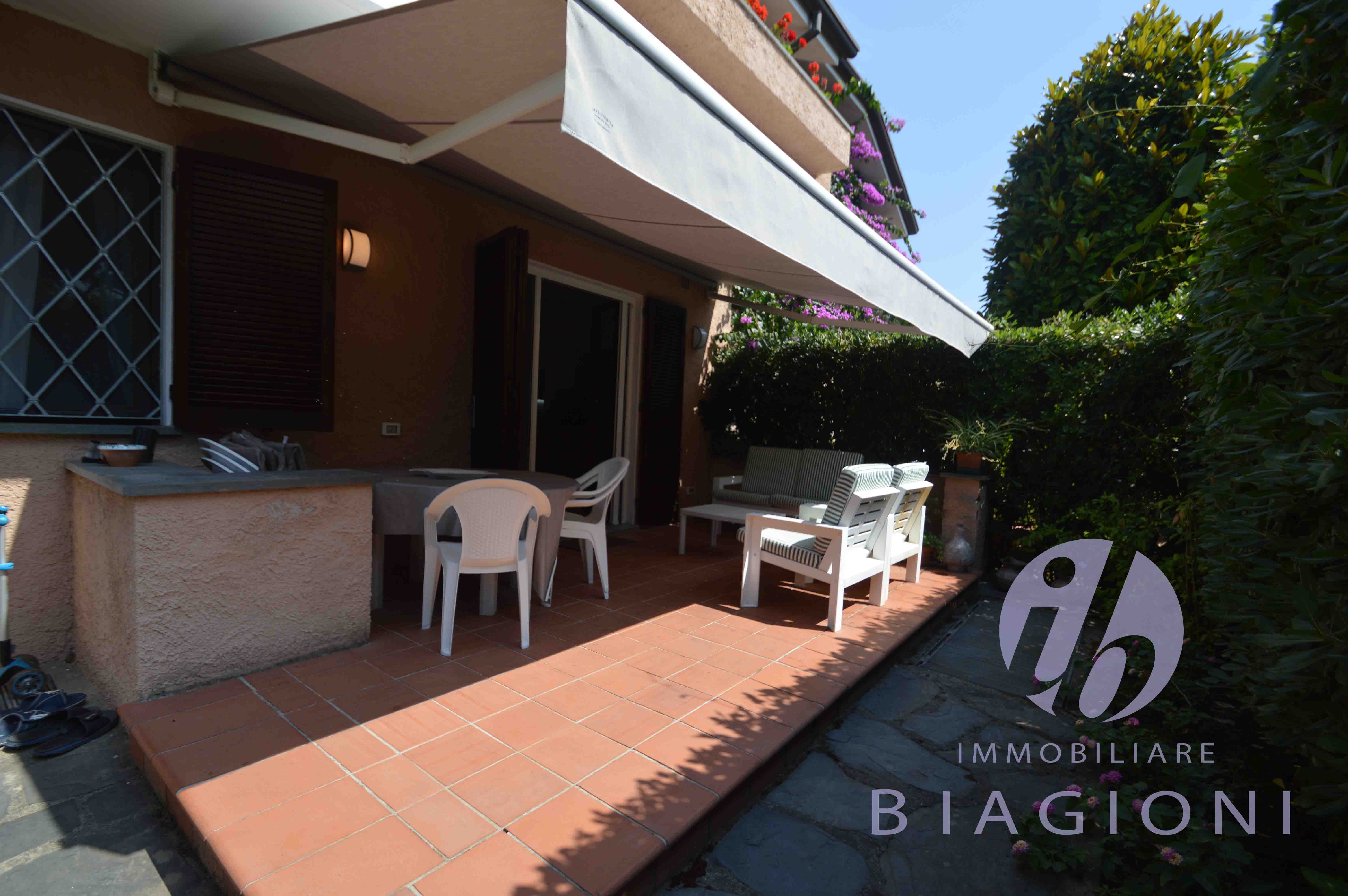 Appartamento con giardino, Pietrasanta tonfano
