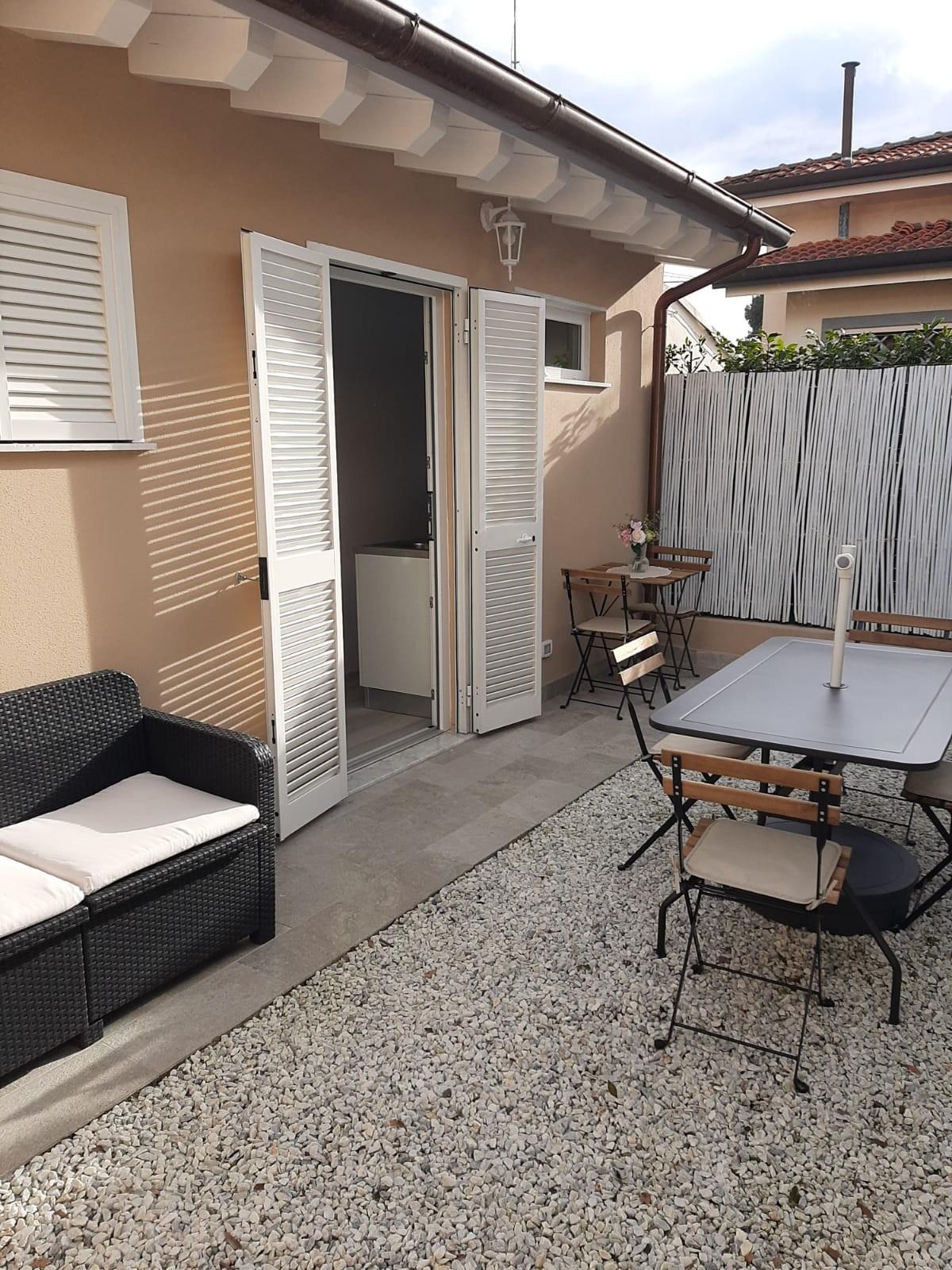 Casa indipendente arredata in affitto, Pietrasanta tonfano