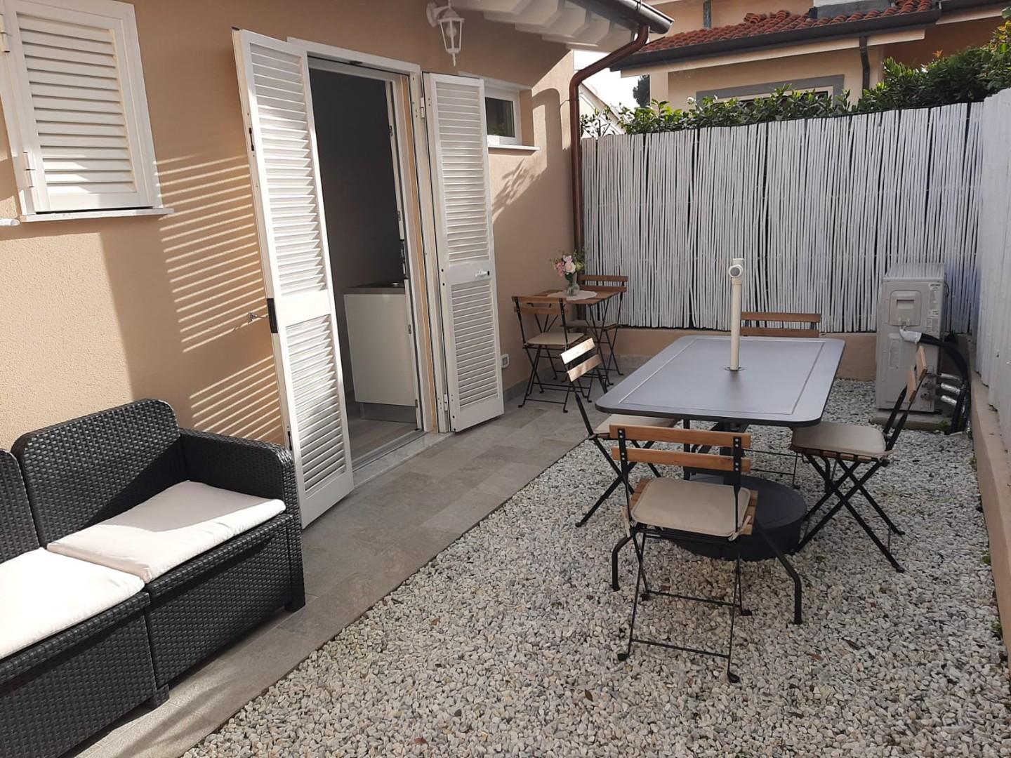 Casa indipendente arredata in affitto, Pietrasanta tonfano