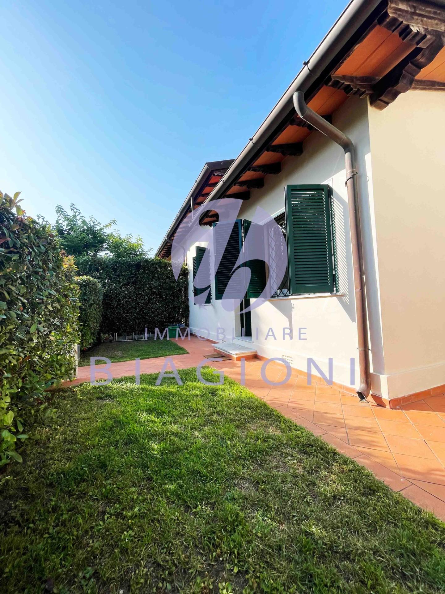 Villa Bifamiliare in vendita, Pietrasanta fiumetto