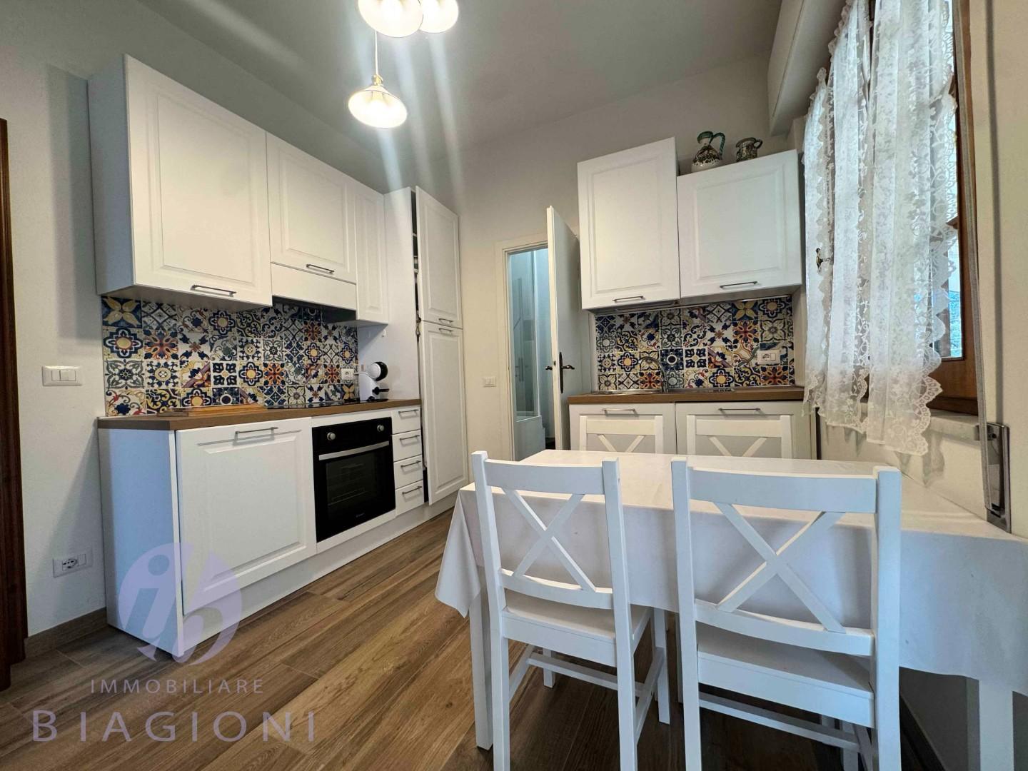 Bilocale arredato in affitto, Pietrasanta tonfano