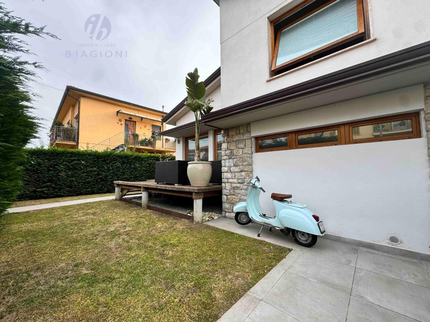 Villa in vendita, Camaiore lido di