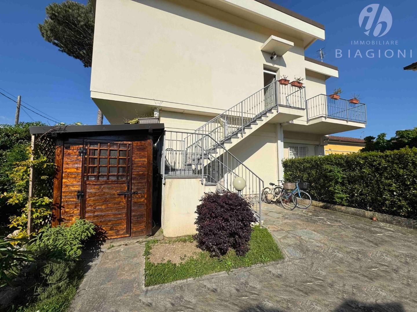 Quadrilocale in vendita, Pietrasanta tonfano