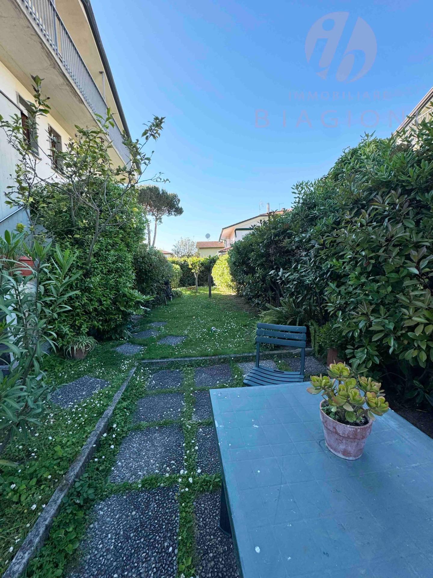Casa indipendente con giardino, Camaiore lido di