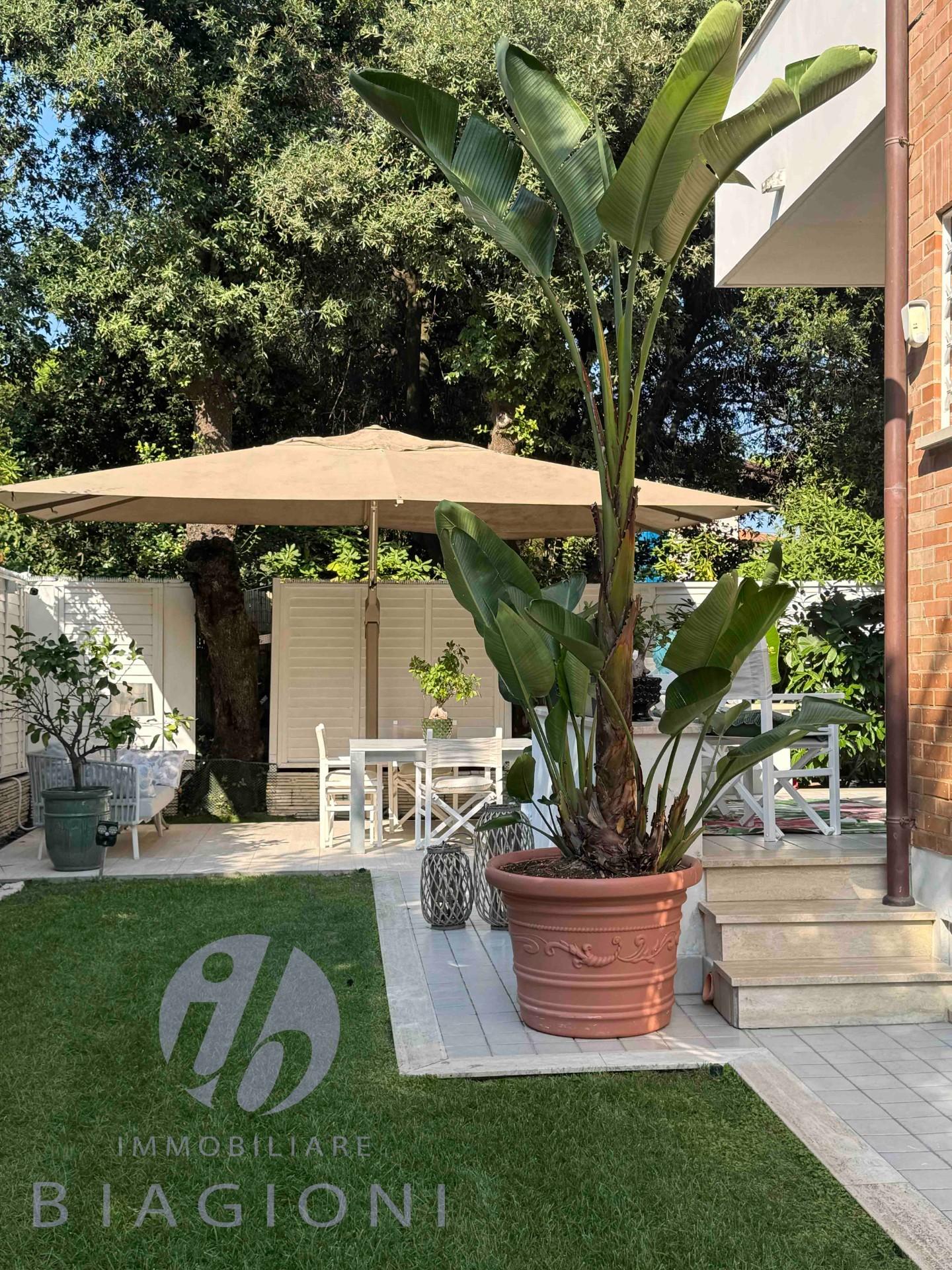 Villa Bifamiliare in vendita, Pietrasanta tonfano