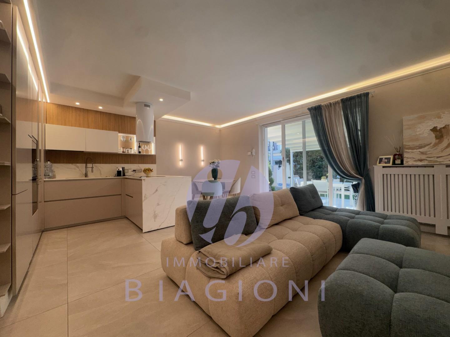 Appartamento in vendita, Camaiore lido di