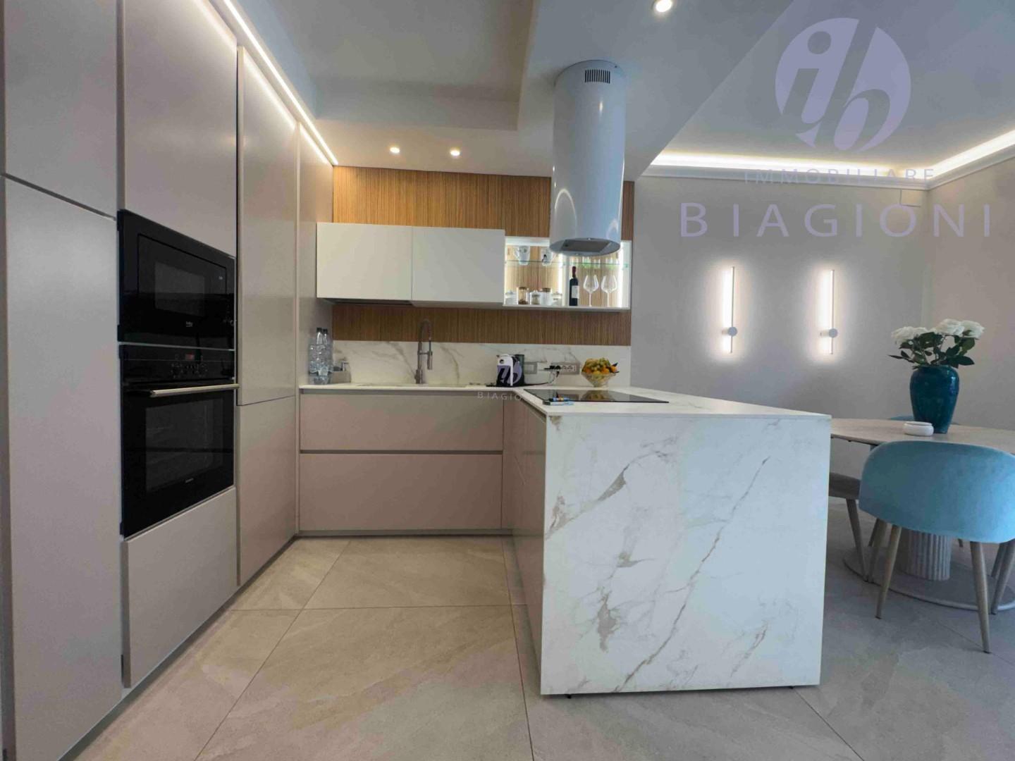 Appartamento in vendita, Camaiore lido di
