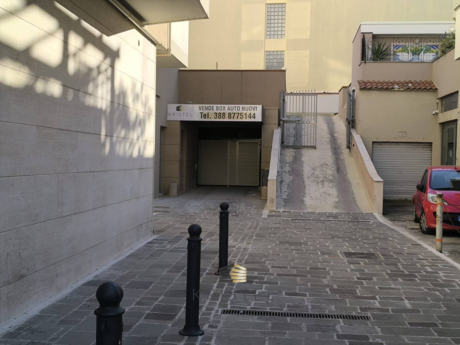 Box o garage in vendita a Pescara, Porta Nuova