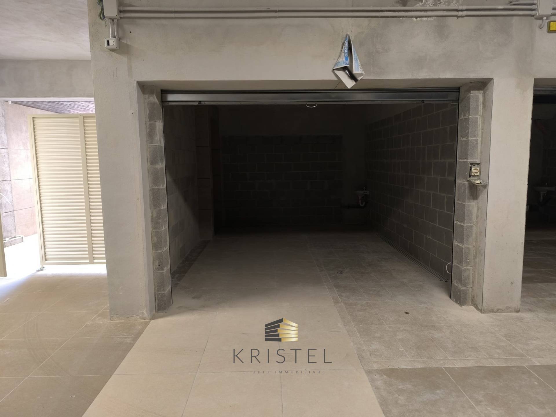 Box o garage in vendita a Pescara, Porta Nuova