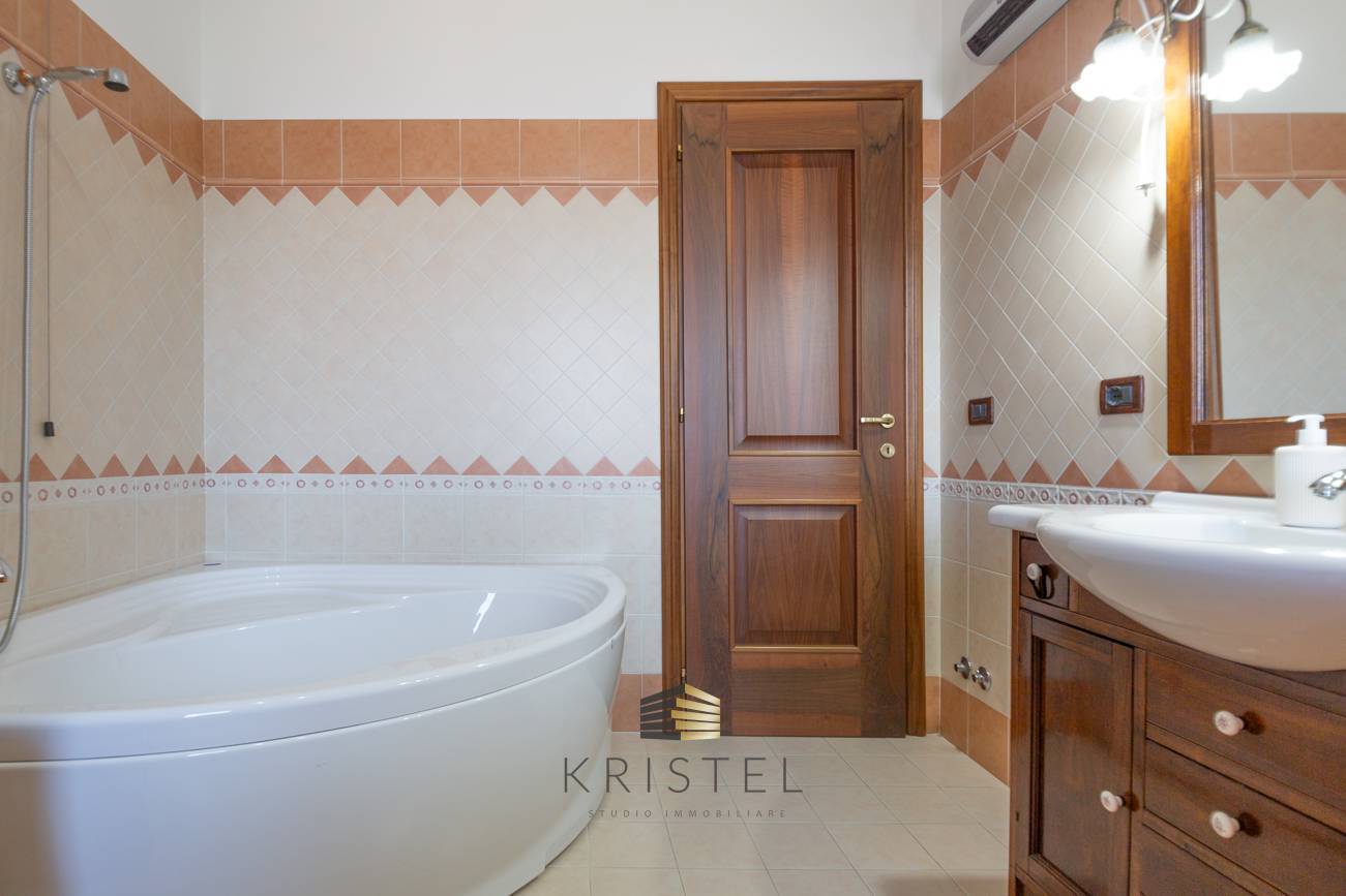 Villa in vendita a Casalincontrada