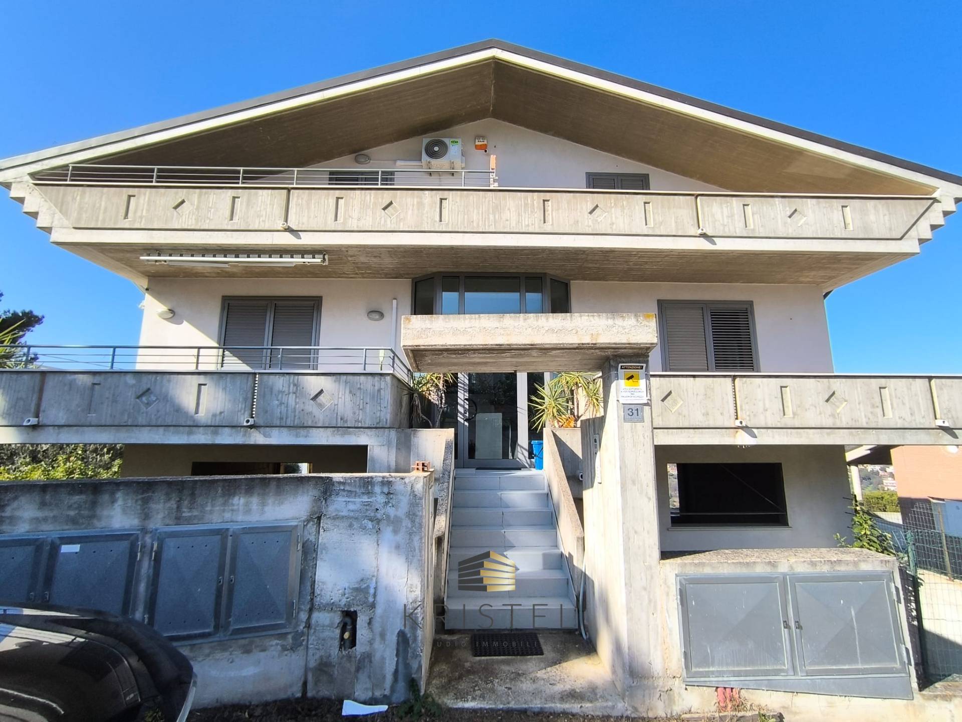 Villetta Bifamiliare in vendita a Pescara, Zona Colli