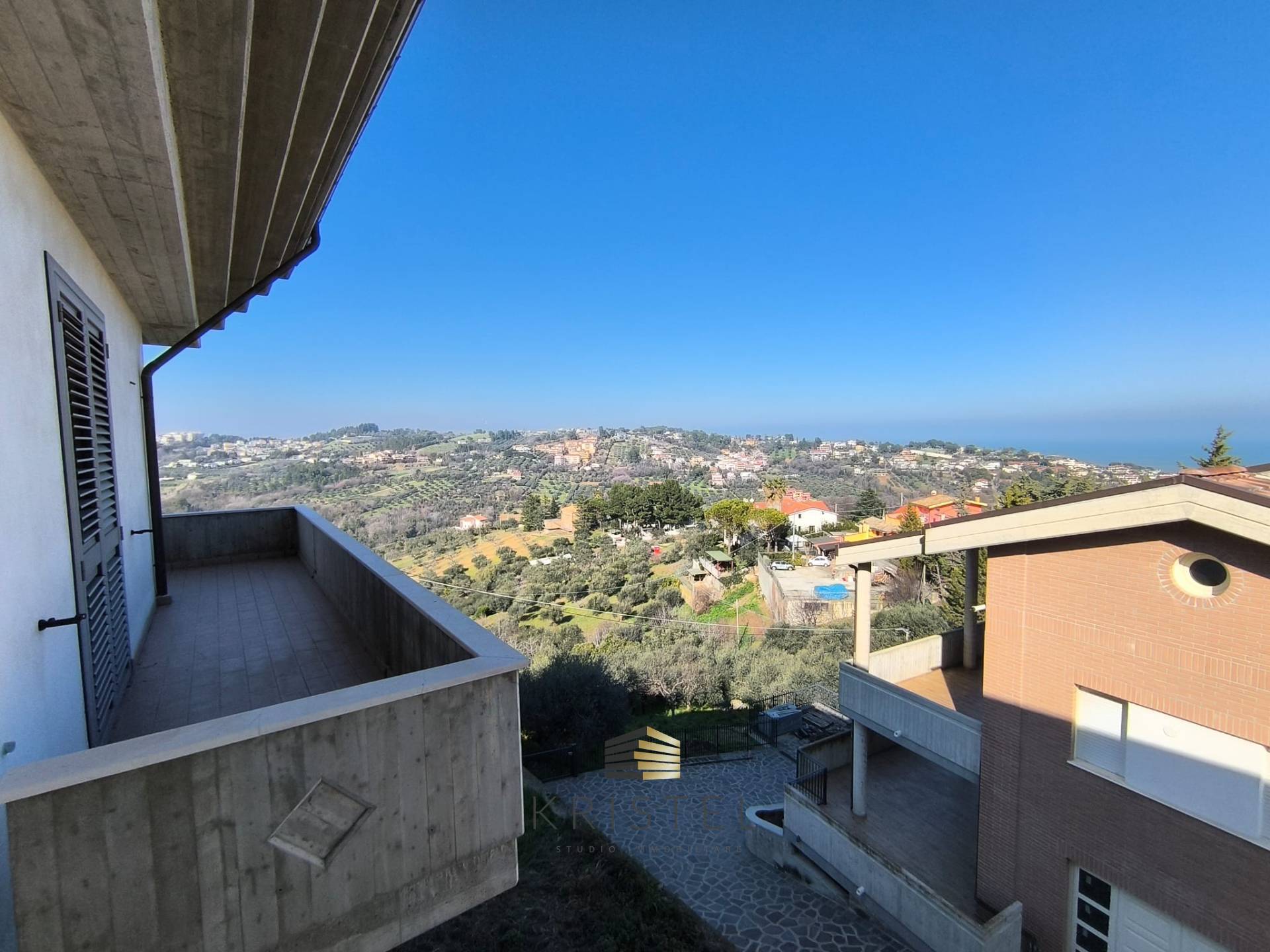 Villetta Bifamiliare in vendita a Pescara, Zona Colli