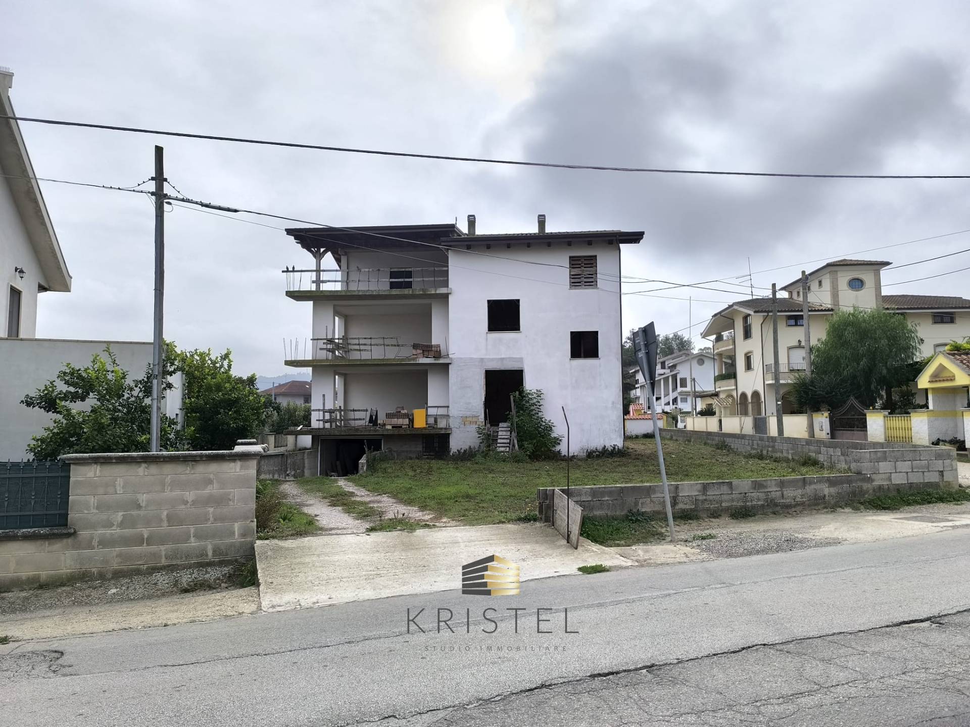 Casa singola in vendita a Collecorvino, Congiunti