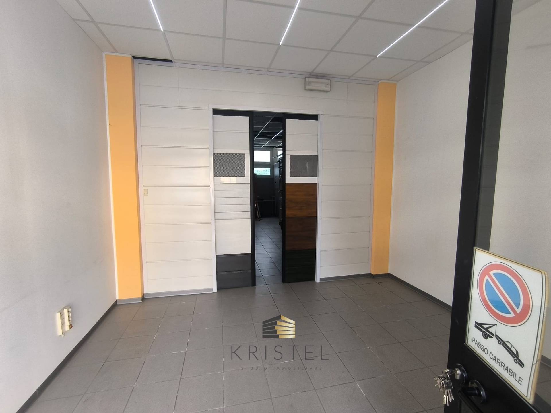 Locale commerciale in vendita a Pescara, Zona Ospedale