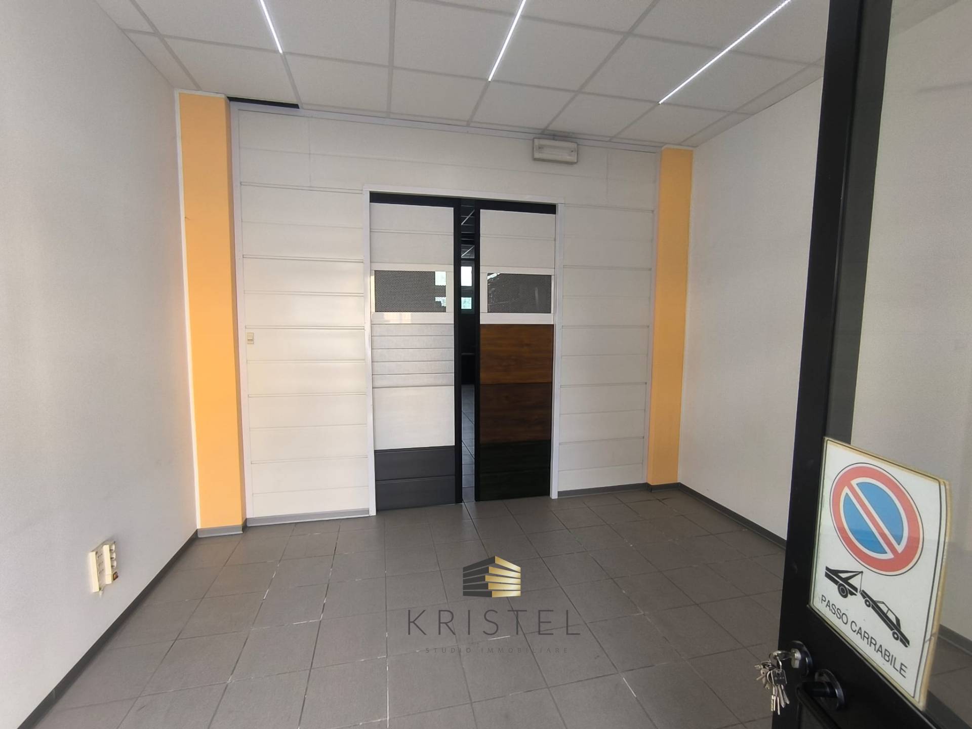 Locale commerciale in vendita a Pescara, Zona Ospedale