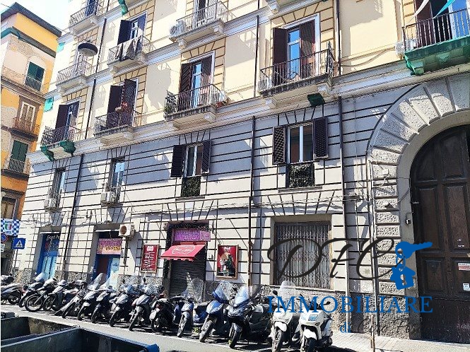 Appartamento in vendita a Napoli