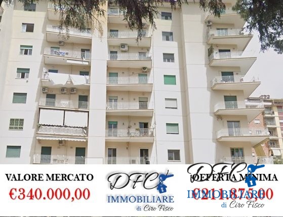 Quadrilocale in vendita a Napoli