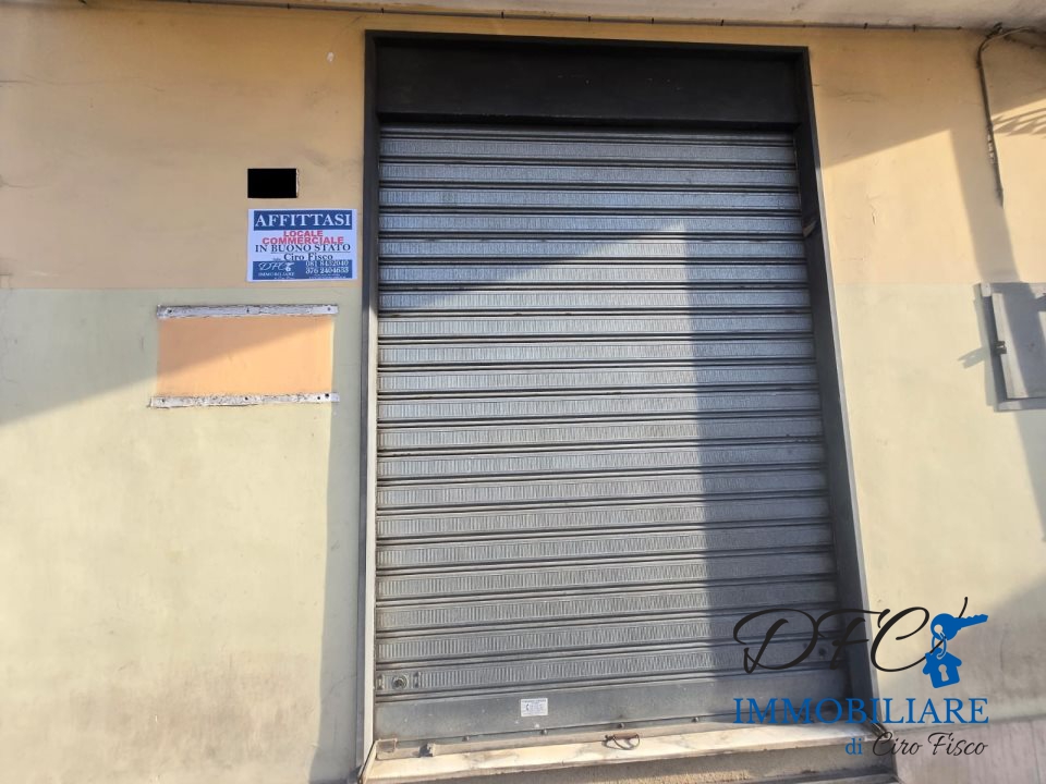 Locale commerciale in affitto a Afragola