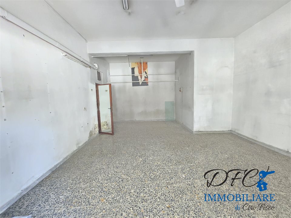 Locale commerciale in affitto a Casavatore