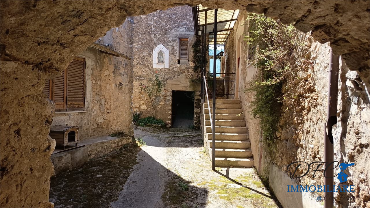 Quadrilocale in vendita a Sant'Agata De' Goti