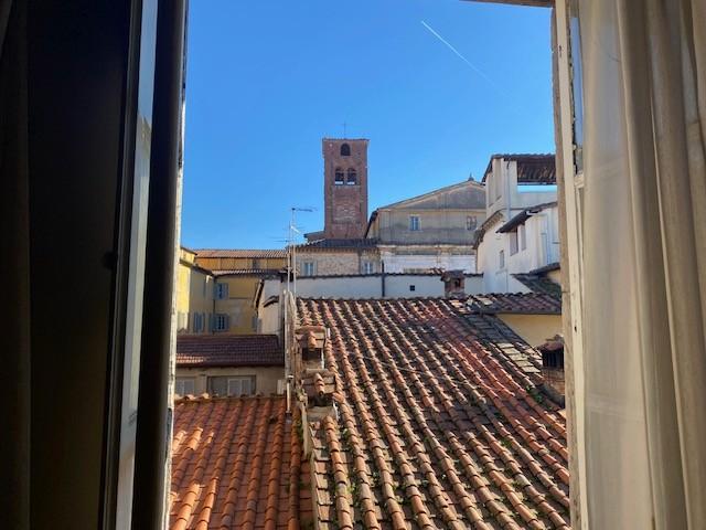 Appartamento ristrutturato, Lucca centro storico