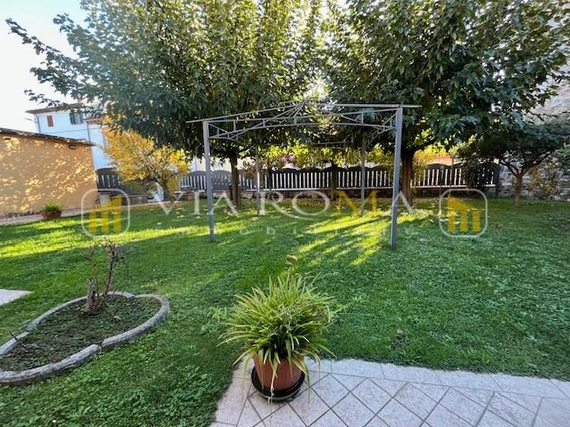 Casa indipendente con giardino a Lucca