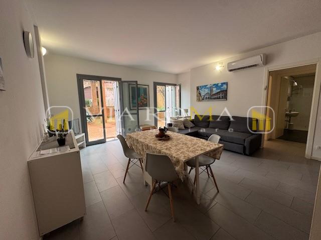 Bilocale con giardino, Lucca centro storico