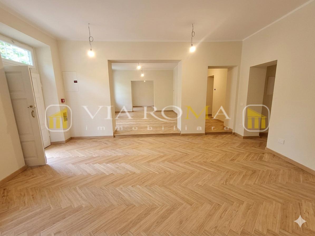 Appartamento ristrutturato, Lucca centro storico