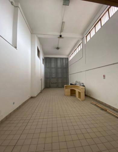 Magazzino in affitto a Palermo, Corso dei Mille
