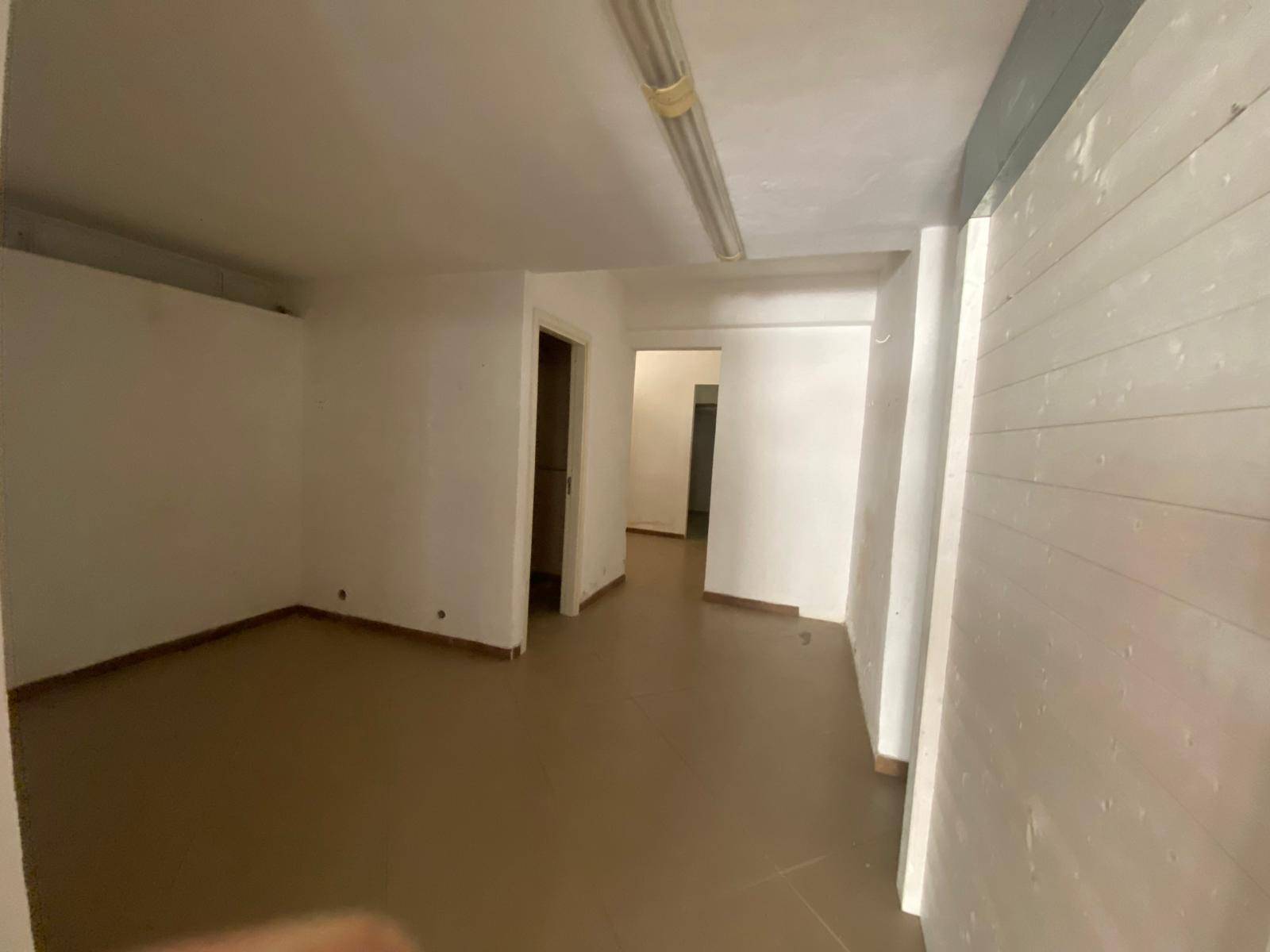 Magazzino in vendita a Palermo, Cruillas - CEP - Michelangelo Alta