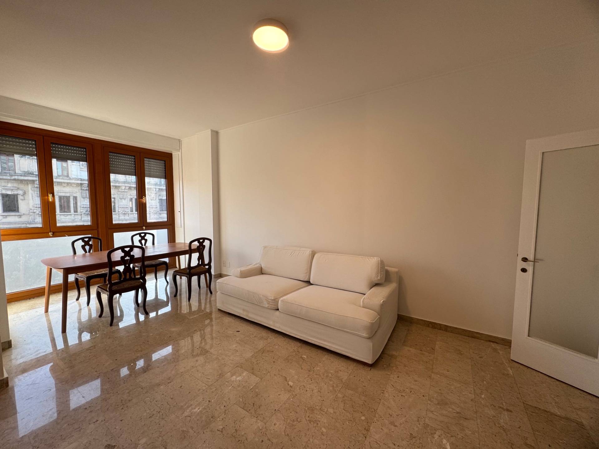 Appartamento in affitto a Milano, Palestro - Porta Venezia - Corso Buenos Aires