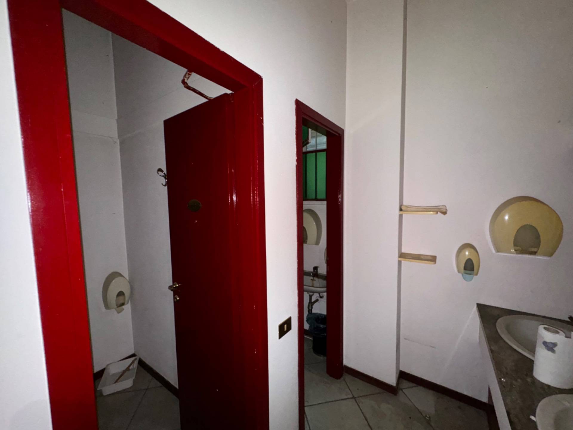 Locale commerciale in affitto a Milano, Duomo - San Babila - Missori - Corso Italia