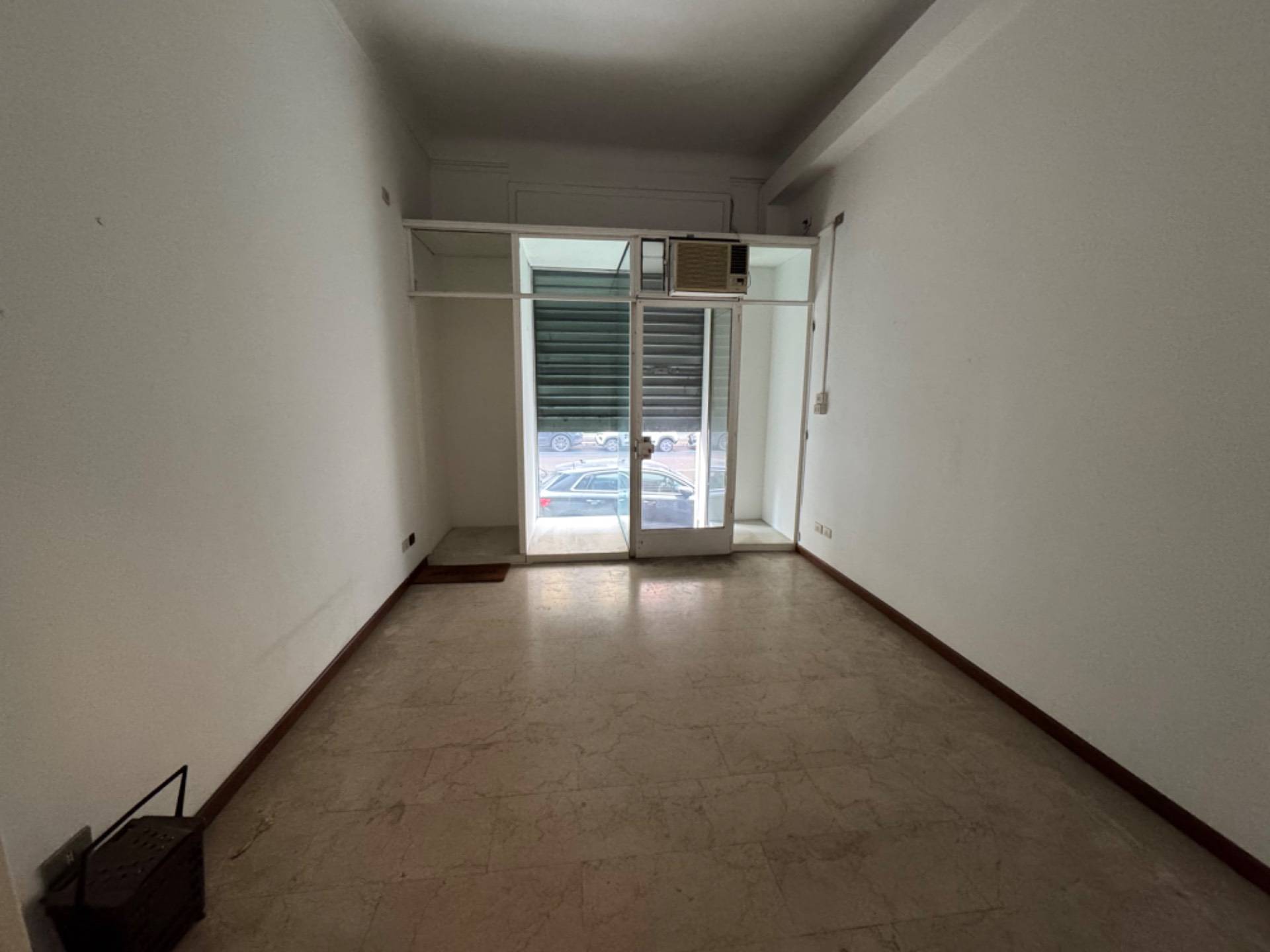 Negozio in affitto a Milano, Cadorna - Castello Sforzesco - Arena